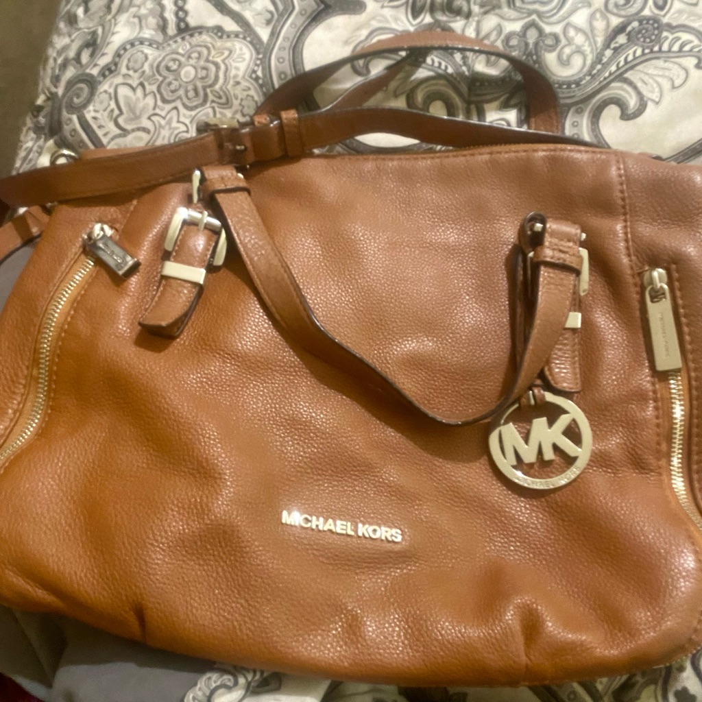 Euc Michael Kors Leather Hand Bag Crossbody